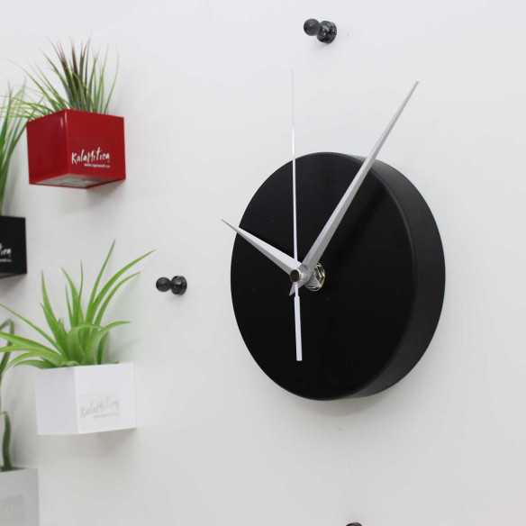 Kalamitica Kronos - Orologio Magnetico Tondo / Nero Opaco Affare Del Giorno