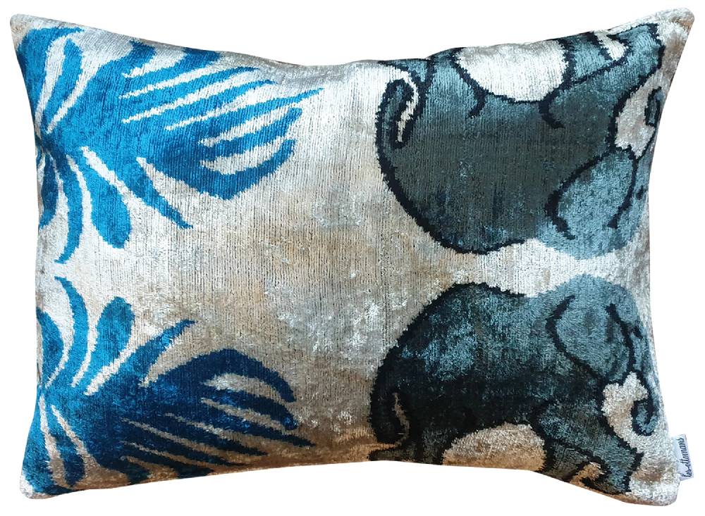Les Ottomans Silk velvet cushion V422