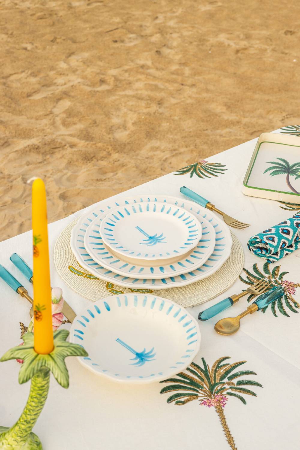 Les Ottomans Palm handpainted ceramic charger plate Negozio