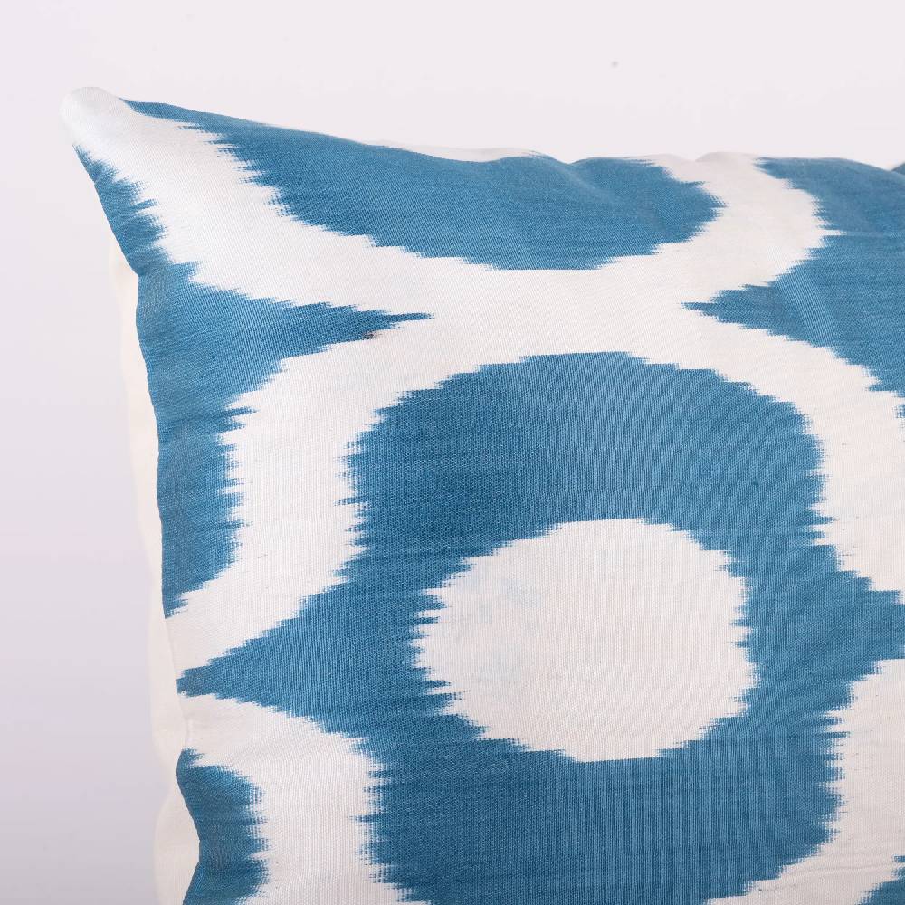 Les Ottomans Ikat silk cushion S341 Affare Del Giorno