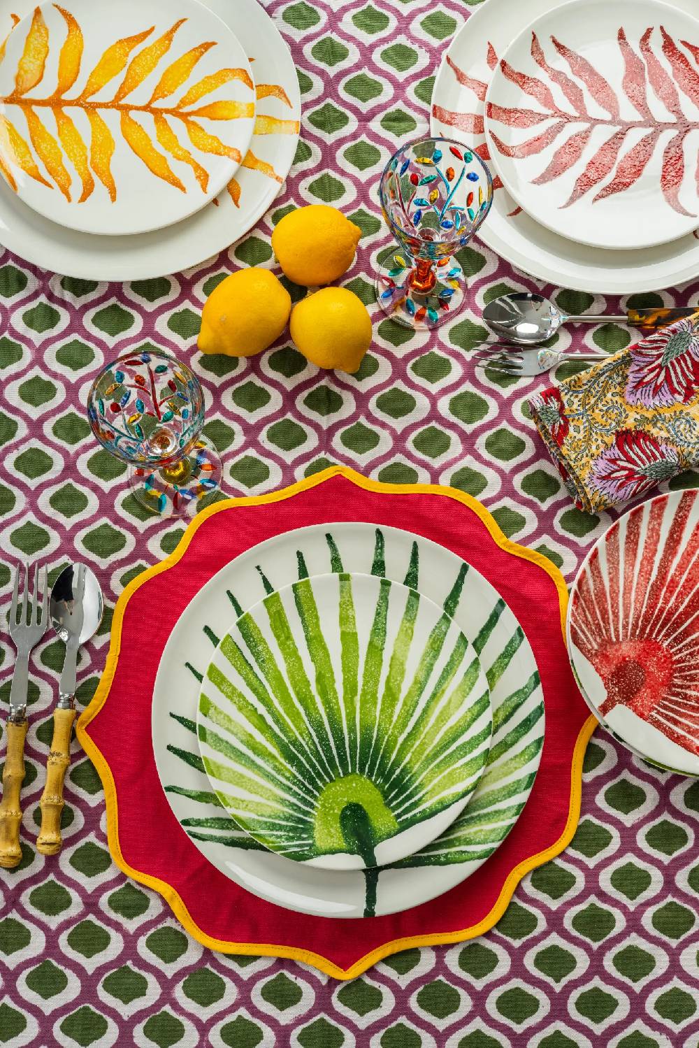 Les Ottomans Ceramic plate leaves LE06 Offerta