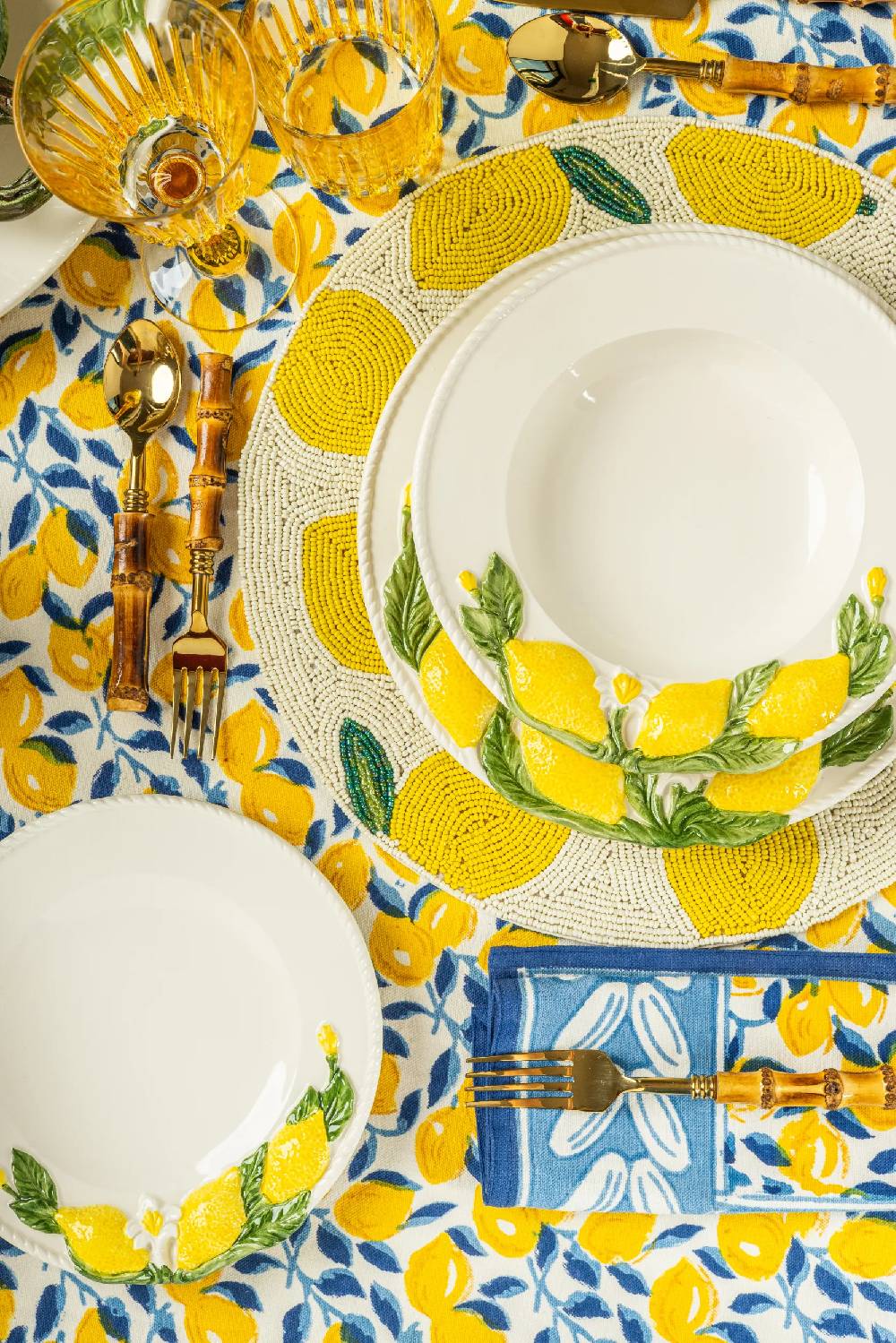 Les Ottomans Lemon handpanited ceramic pasta bowl Vendite Flash