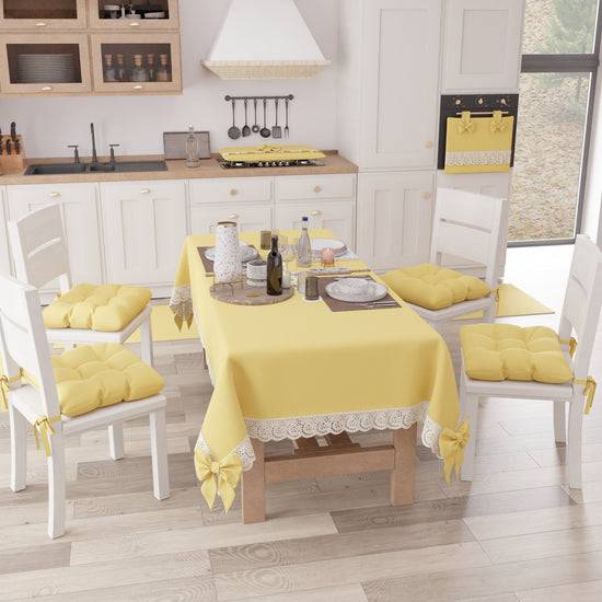 PETTI Tovaglia da Tavola Shabby Chic Copritavolo con Pizzo e Fiocchi Giallo Moda