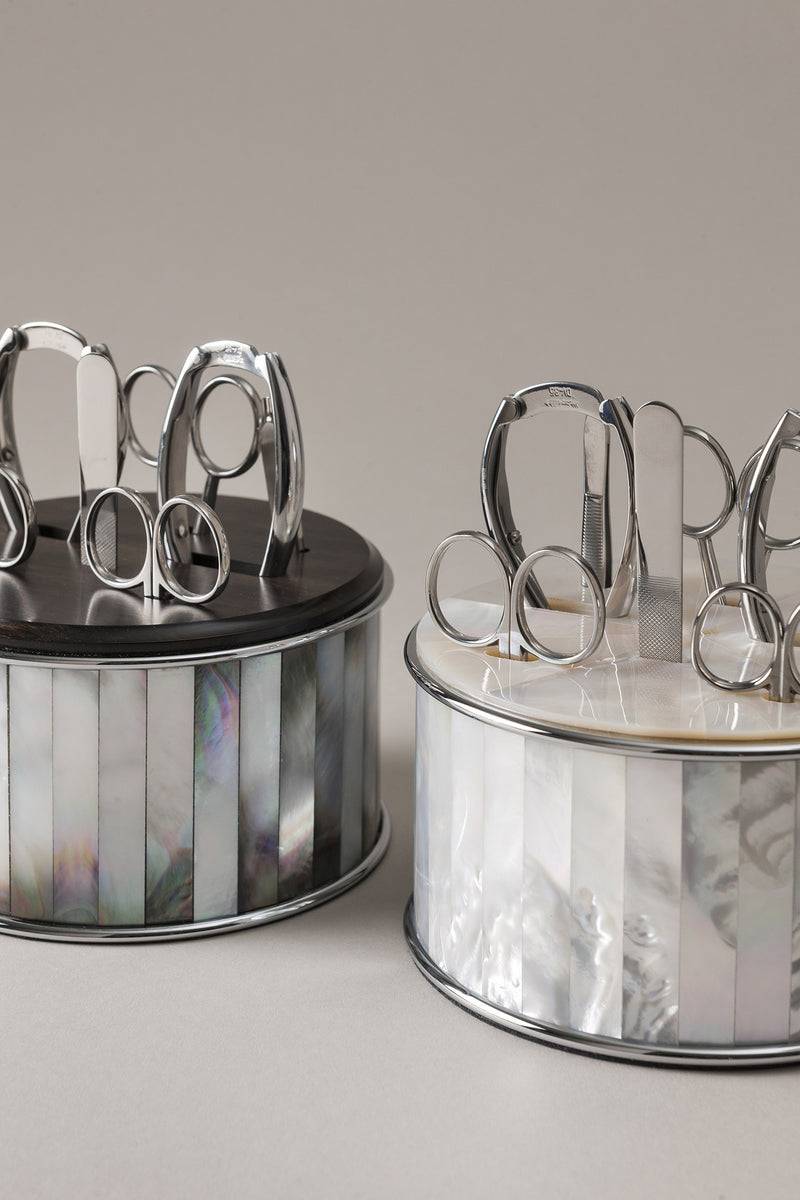 Lorenzi Milano Completo manicure da toilette con top in madreperla in Madreperla Nuovo