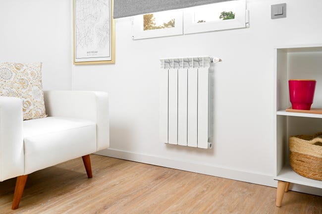 Leroymerlin Radiatore acqua calda EQUATION ALURAD in alluminio 5 elementi interasse 600 mm bianco Sottocosto