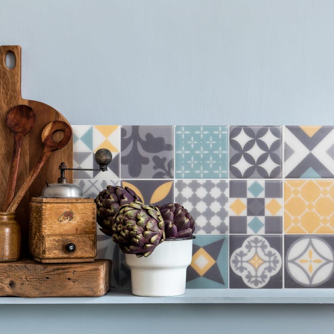 Leroymerlin Piastrella adesiva Vintage Cadiz SMART TILES grigio e giallo e verde acqua 23 x 23 cm spessore 1.8 mm confezione da 4 pezzi Fino Al -60%