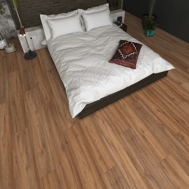 Leroymerlin Pavimento laminato ARTENS H2O HONEY marrone resistente all'acqua Sp 8mm Italy