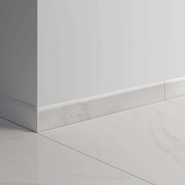 Leroymerlin Piastrella battiscopa Marmo colore bianco H 7.5 x L 61.5 cm x Sp 8 mm Qualità