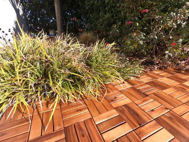 Leroymerlin Piastrelle ad incastro ONEK in legno acacia 30 x 30 cm Sp 25 mm miele Sconti VIP