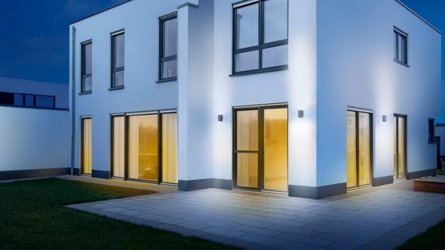 Leroymerlin Applique LED moderno da esterno L 930 M grigio con sensore crepuscolare STEINEL IP44 Offerta