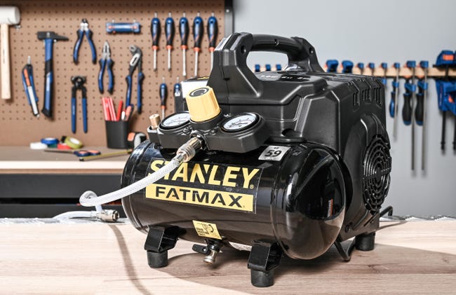 Leroymerlin Compressore silenziato STANLEY FATMAX DST 101/8/6 1 hp 8 bar 6 litri Promozione