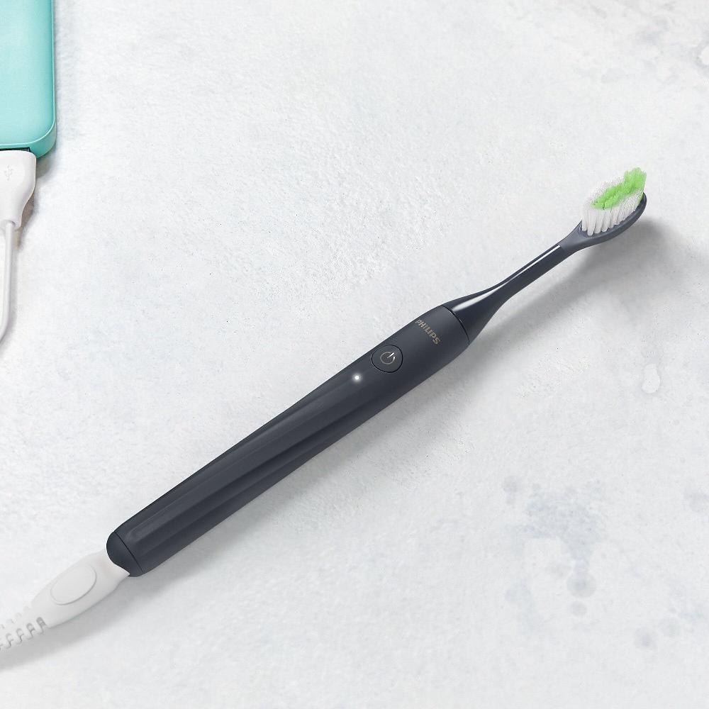 QVC Philips One Spazzolino + 2 testine aggiuntive + cappuccio Sconto