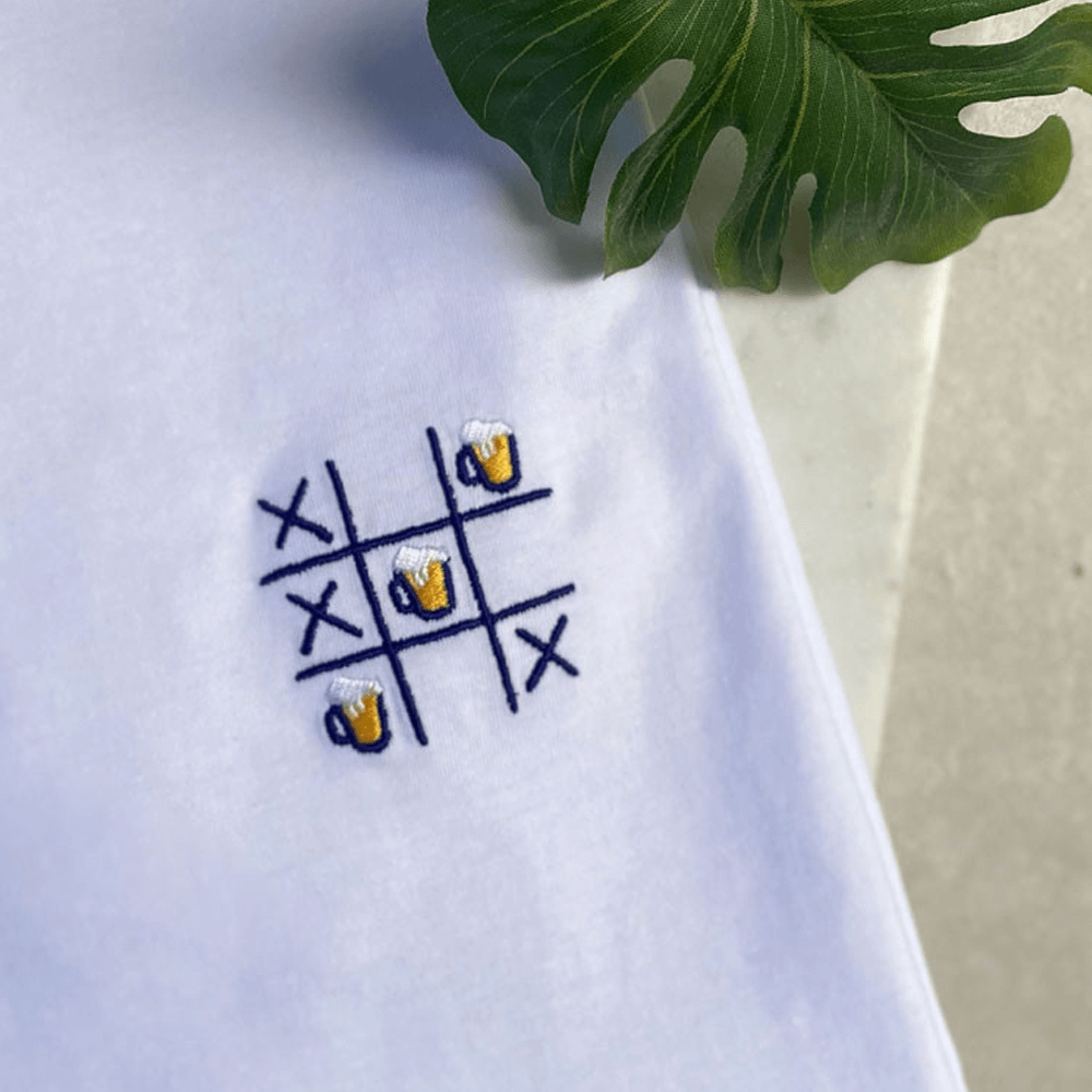 Sbam Design T-Shirt ricamata – Tris birre Qualità Garantita