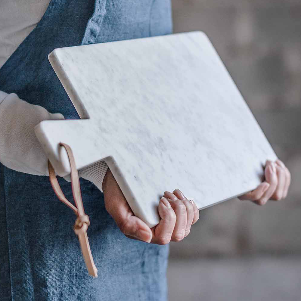 Sbam Design Tagliere in marmo bianco di carrara e cuoio Offerta